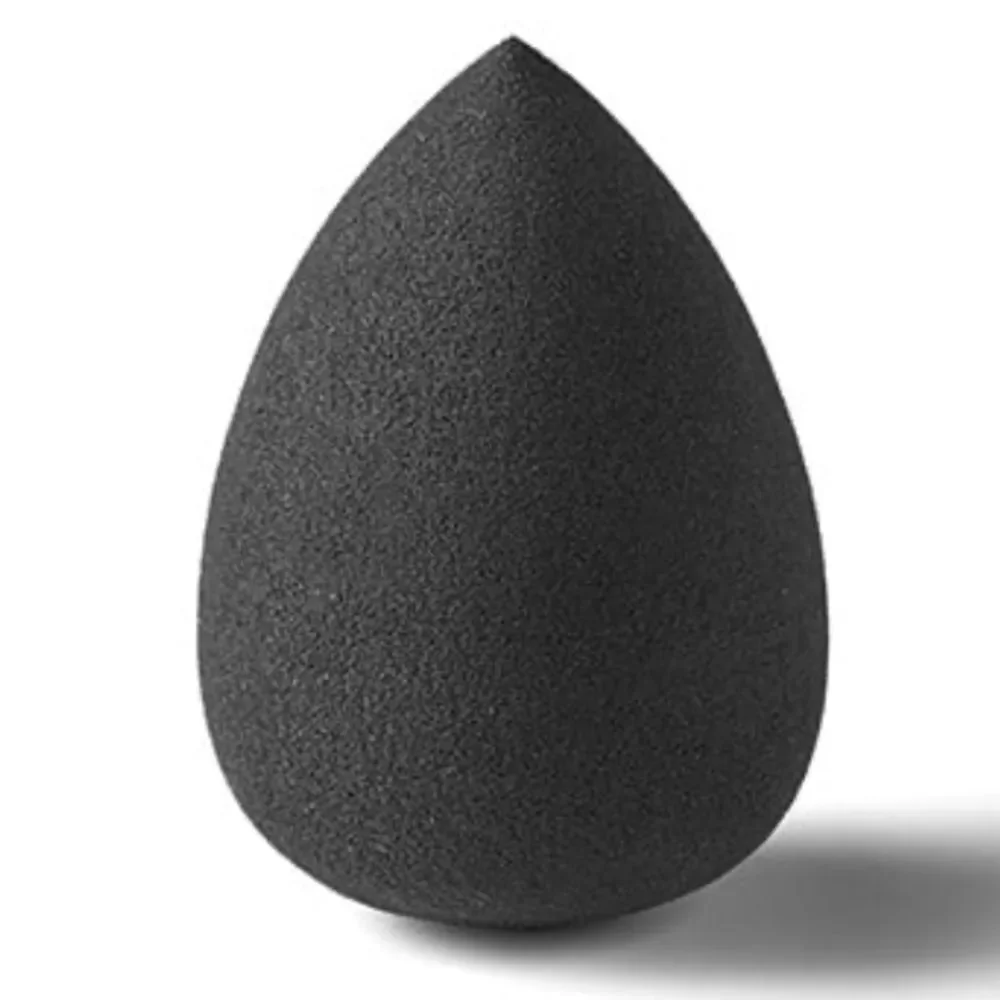 IL MAKIAGE “The New Blender” Sponge!